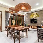 Taman Dharmawangsa Villa - 3Br Luxury Private Pool Villa In Nusa Dua