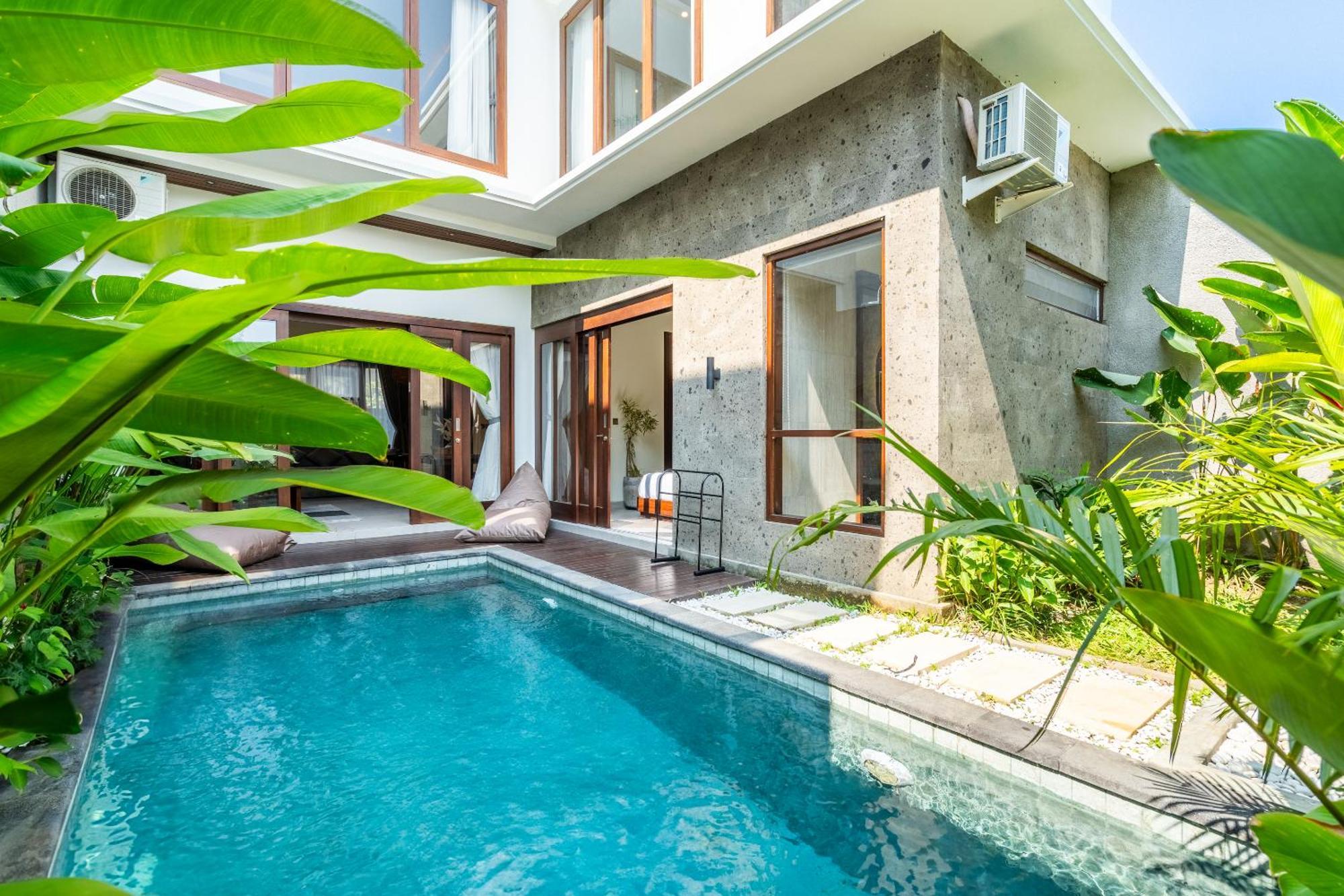 Taman Dharmawangsa - 3br Luxury Private Pool In Nusa Dua Villa
