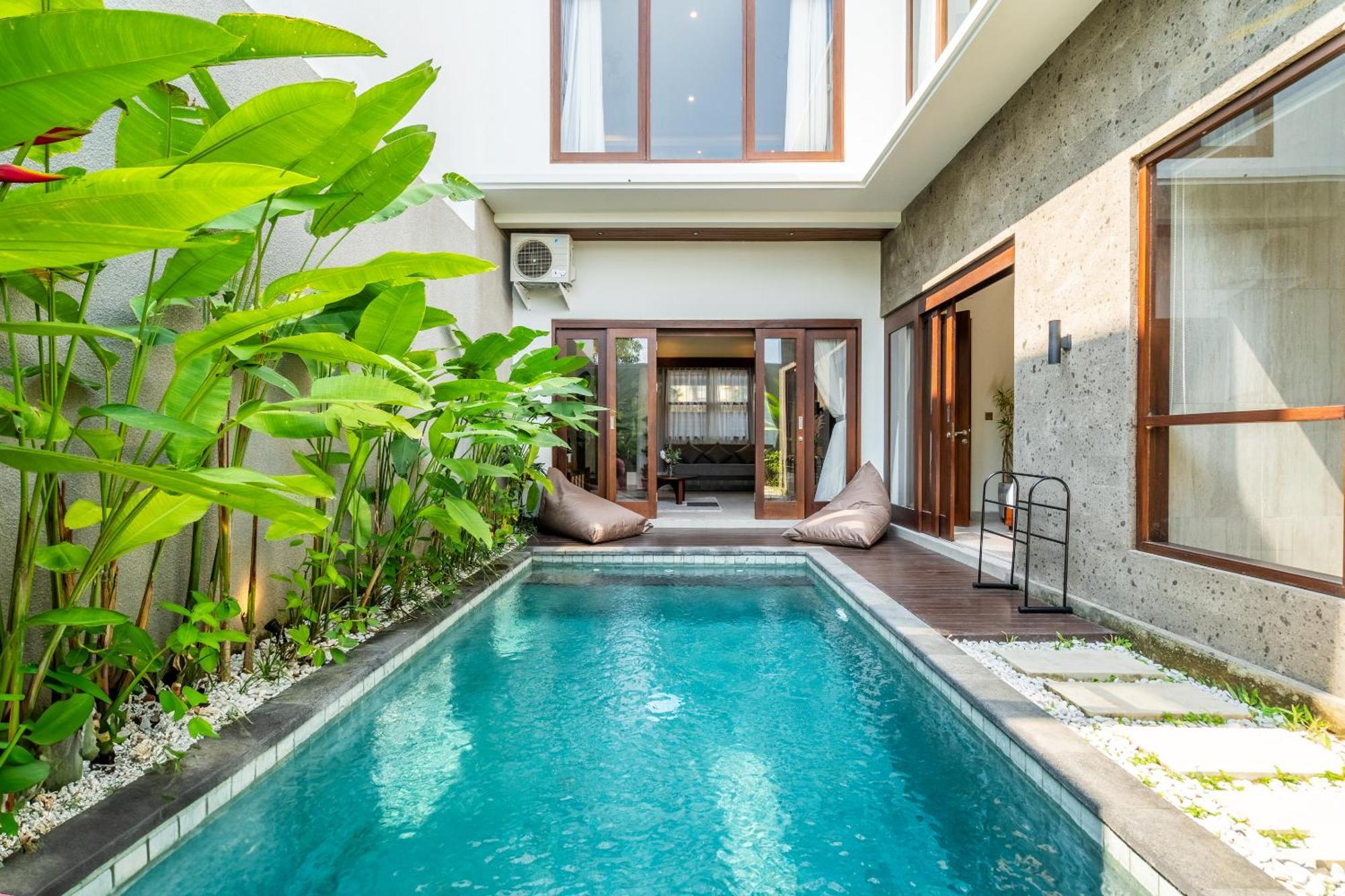 Taman Dharmawangsa - 3br Luxury Private Pool In Nusa Dua