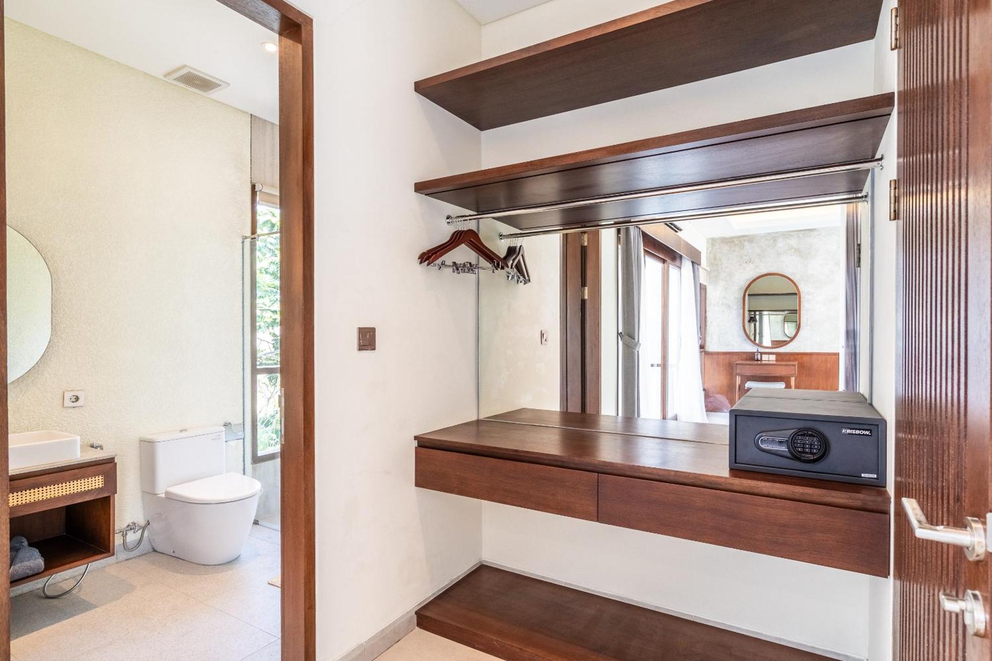Villa Taman Dharmawangsa - 3br Luxury Private Pool In Nusa Dua