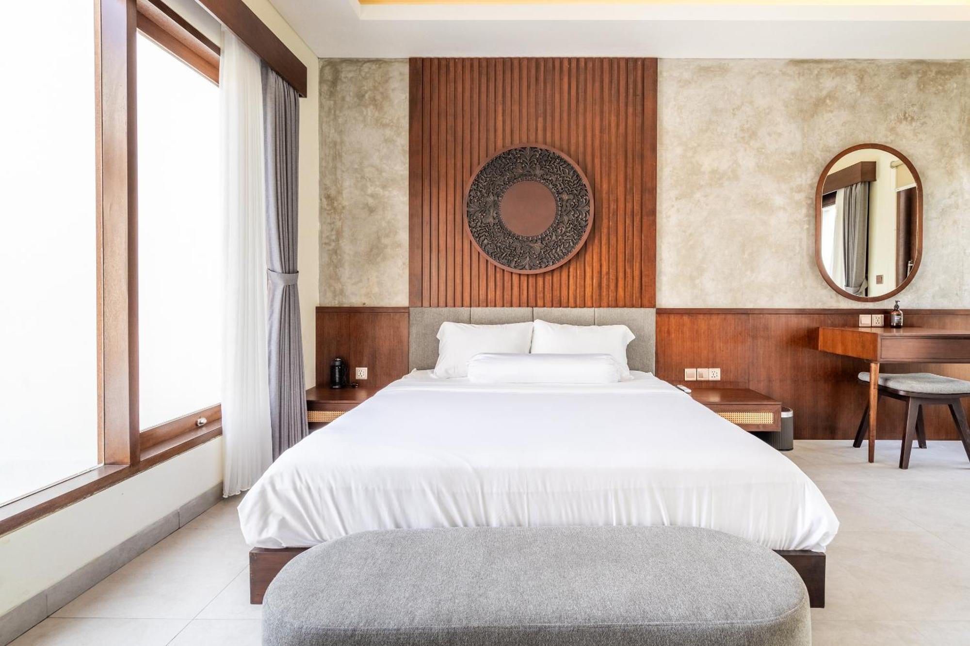 Taman Dharmawangsa - 3br Luxury Private Pool In Nusa Dua